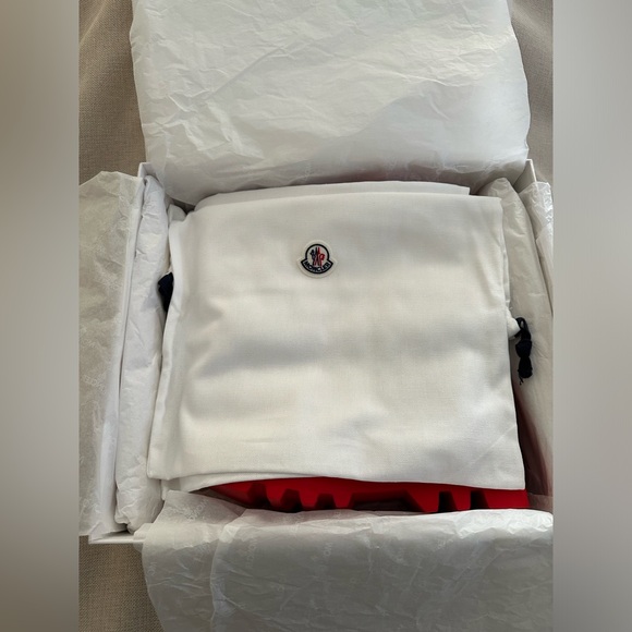 MONCLER
Ginette logo-appliquéd glossed-rubber rain boots new never used with box - Picture 5 of 16